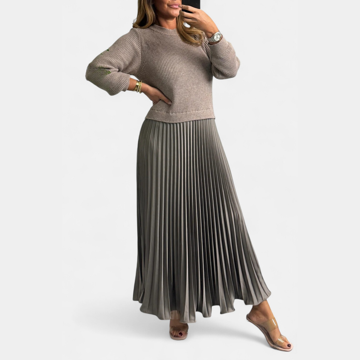Milo Mochi | Maxi Dress With Sweater And Pleated Skirt