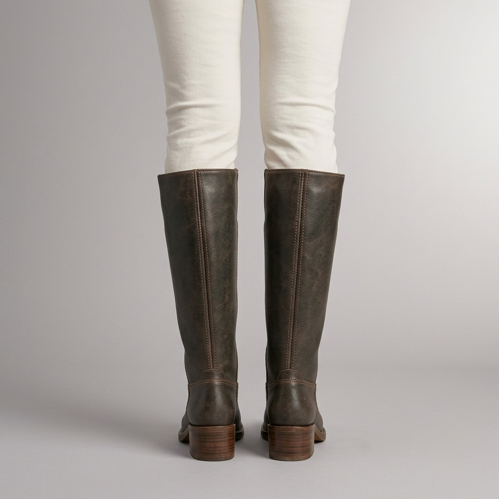 Boots For Women | Knee-High Block Heel Leather Dark Brown three-quarter front view